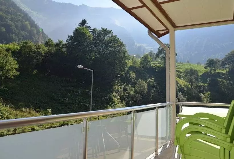 Tapanoz Villa