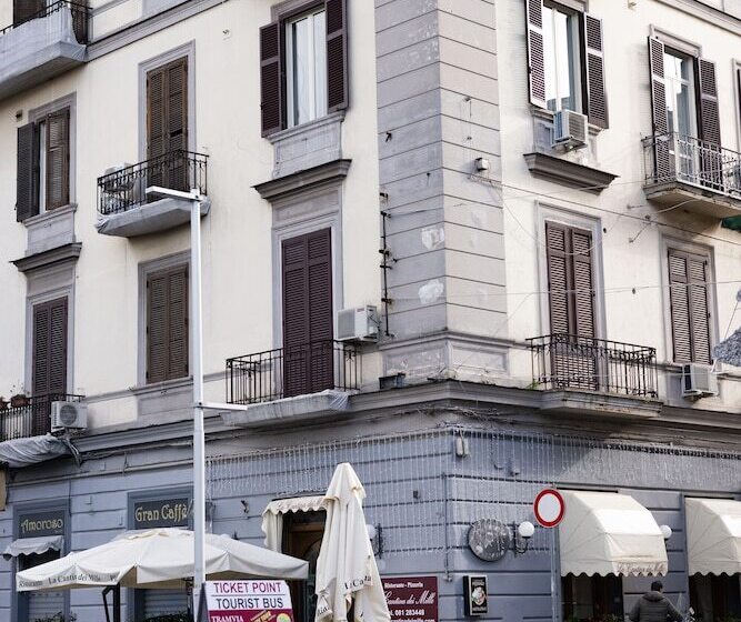 تختخواب و صبحانه Scaramantico Rooms