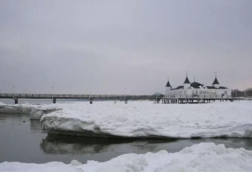 Cheerful Apartment In Wilhelmshof Usedom Near Baltic Sea