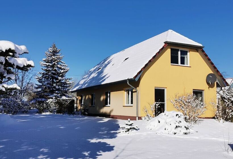 Cheerful Apartment In Wilhelmshof Usedom Near Baltic Sea