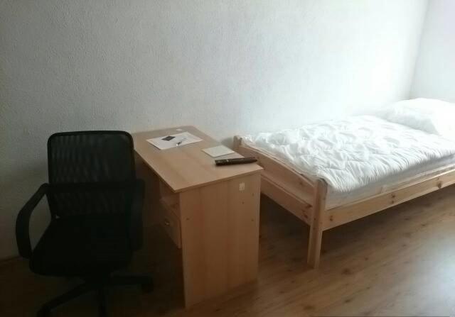 Hostal Biberach Riss Zimmer Frei, Einzel Zimmer Bad Küche