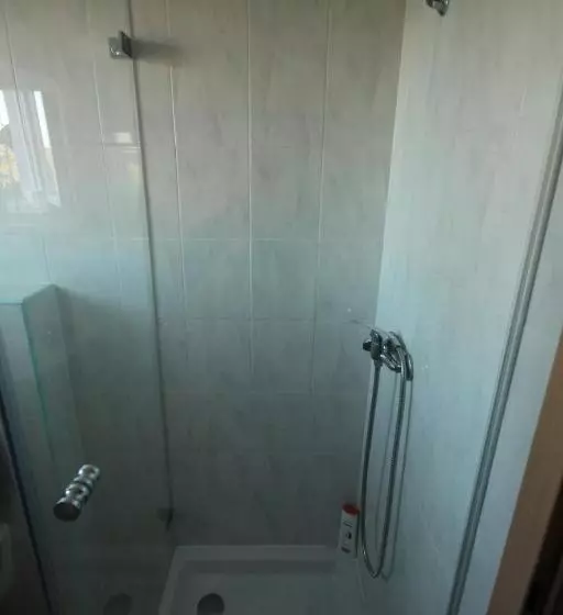 Hostelli Biberach Riss Zimmer Frei, Einzel Zimmer Bad Küche