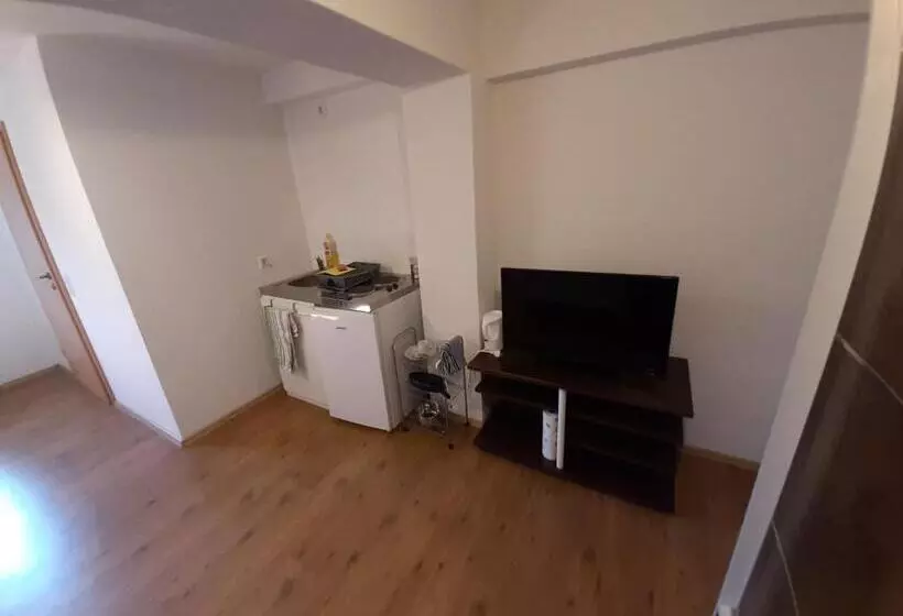 Hostelli Biberach Riss Zimmer Frei, Einzel Zimmer Bad Küche