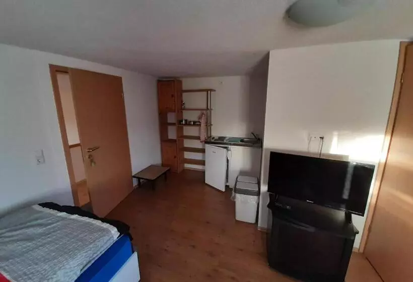 Hostelli Biberach Riss Zimmer Frei, Einzel Zimmer Bad Küche