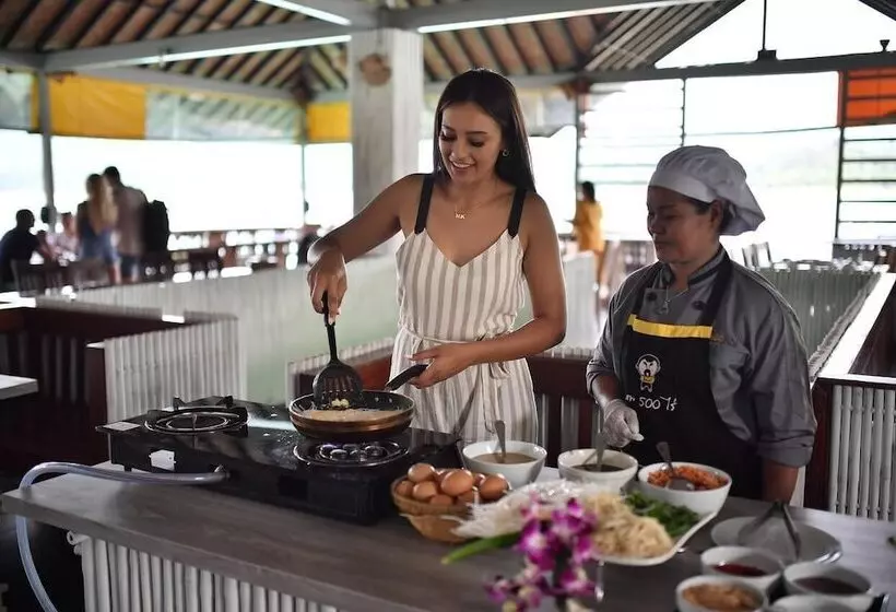 هتل 500 Rai Khao Sok Floating Resort