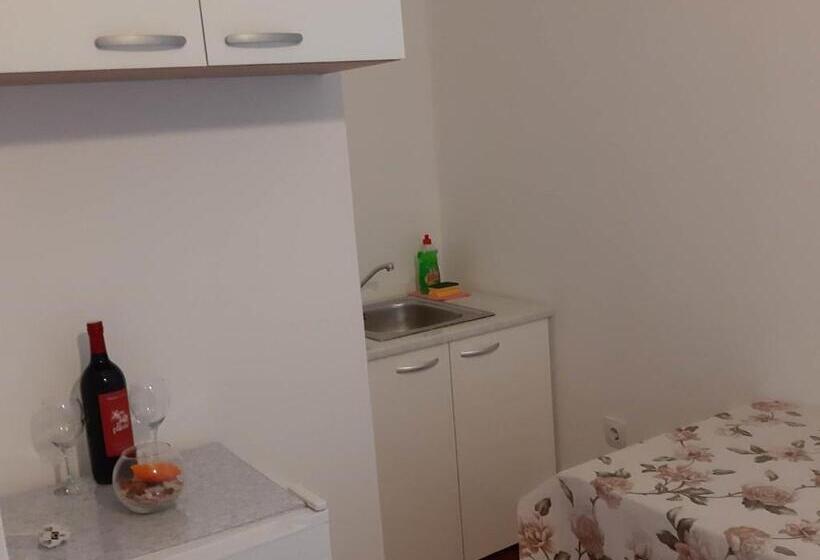 酒店 Apartments Franka Saplunara