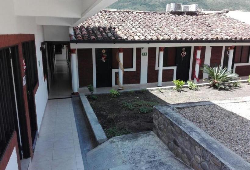 هتل Boutique Ceiba Real