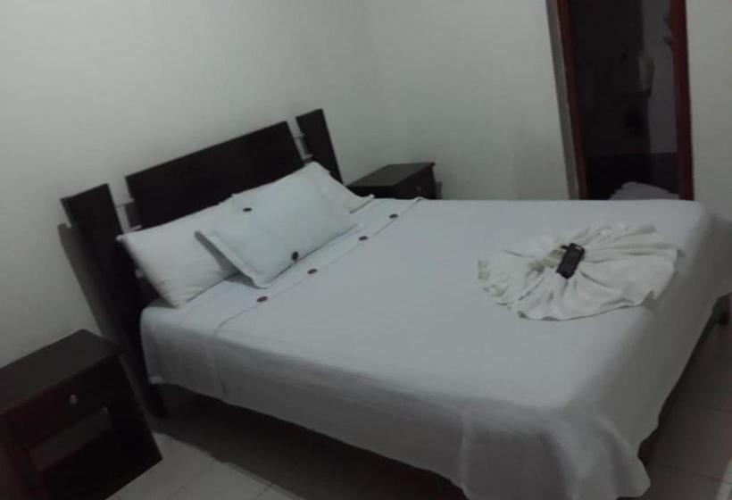 Szálloda Cacique Mena