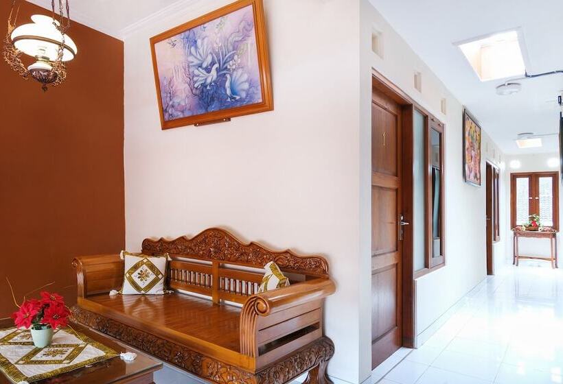 فندق Grha Vege Jawi Syariah Mitra Reddoorz