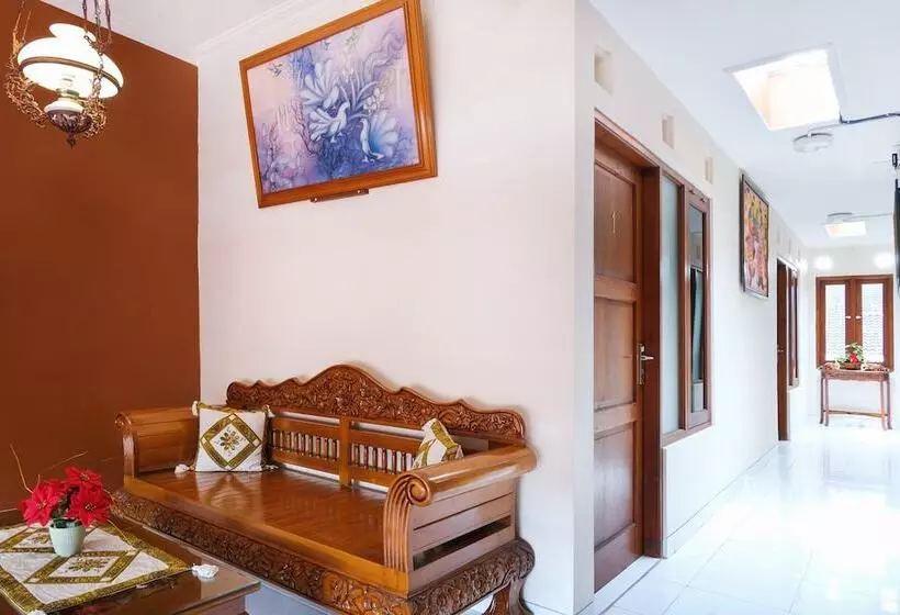 Hotelli Grha Vege Jawi Syariah Mitra Reddoorz