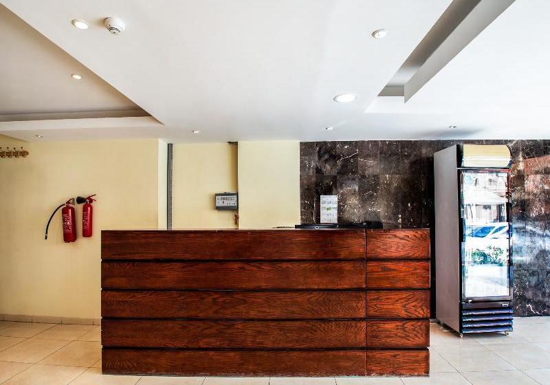 فندق Oyo 200 Majestic Homes