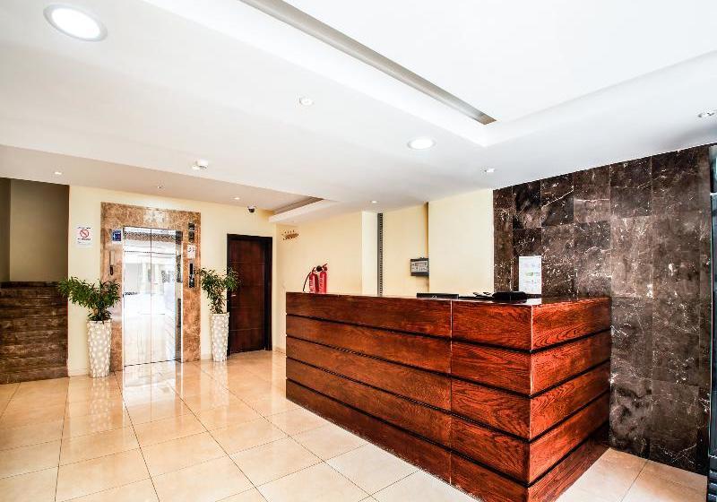 فندق Oyo 200 Majestic Homes