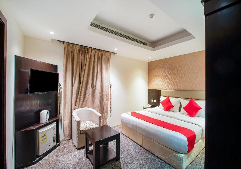 فندق Oyo 200 Majestic Homes