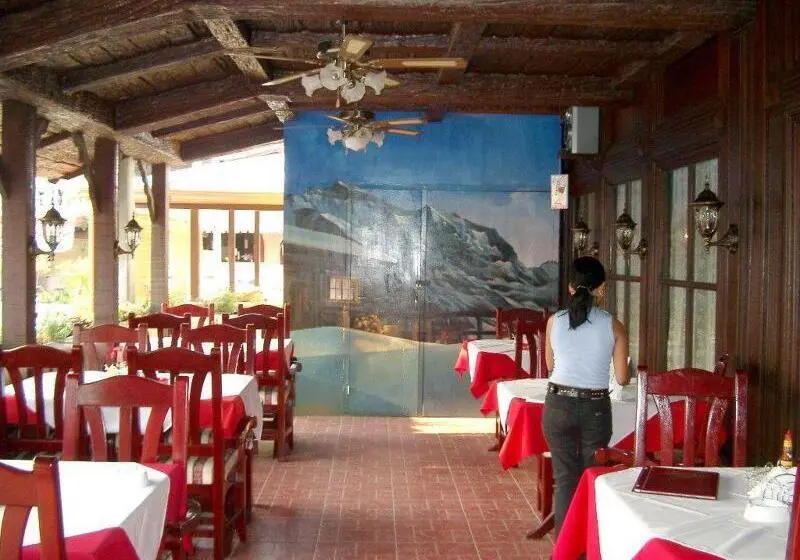 Hotelli Swiss Chalet