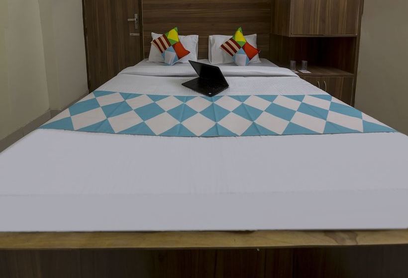 Oyo 39565 Decent Studio Cyber Hub