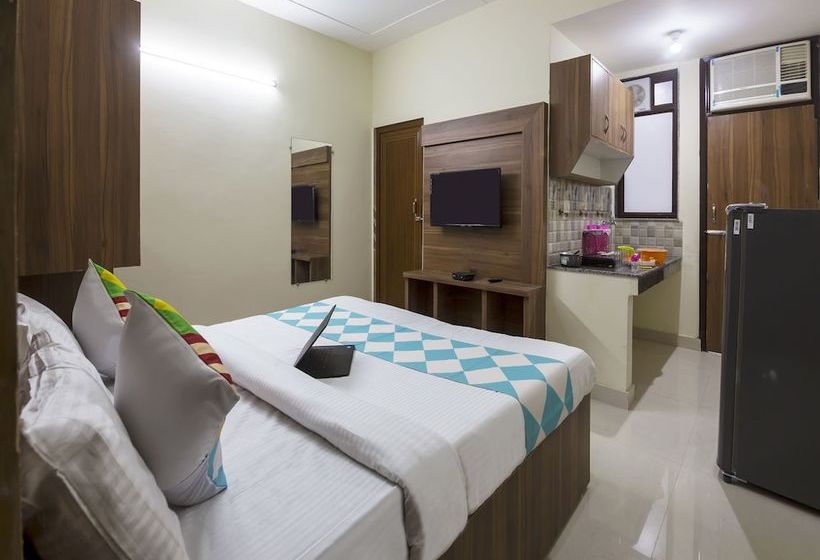 Oyo 39565 Decent Studio Cyber Hub