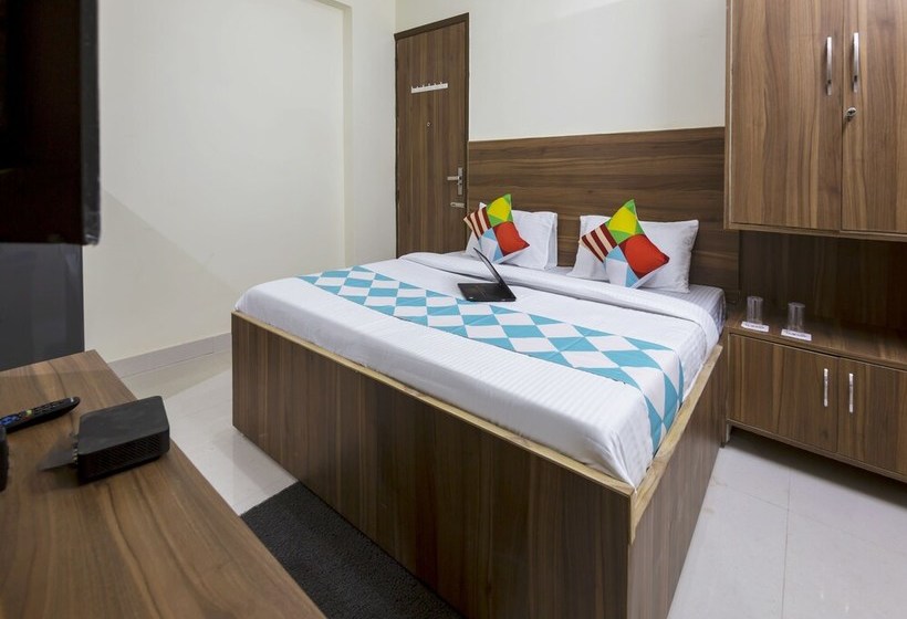 Oyo 39565 Decent Studio Cyber Hub