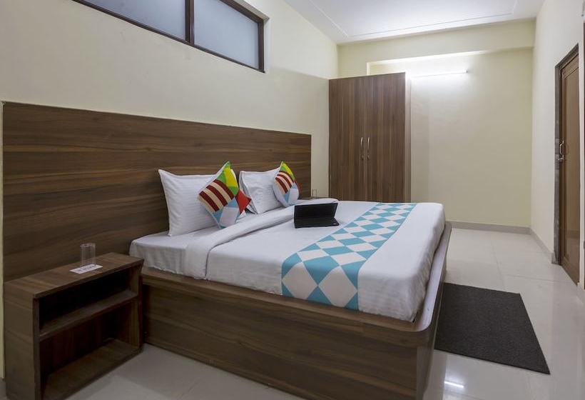 Oyo 39565 Decent Studio Cyber Hub