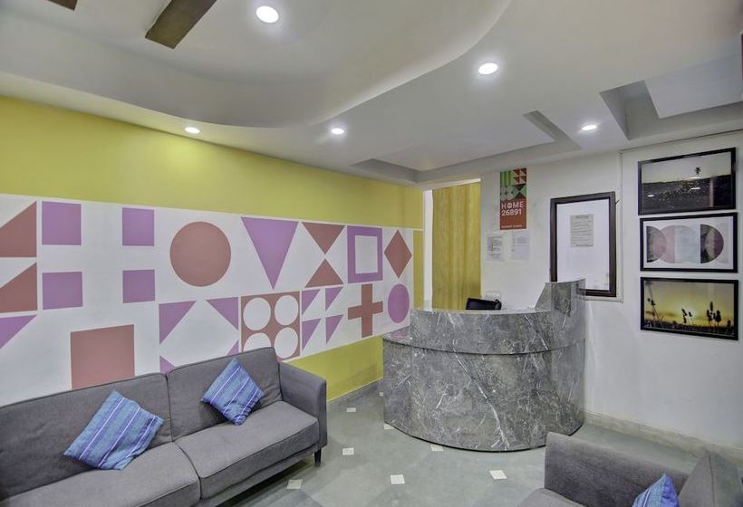 Oyo 39565 Decent Studio Cyber Hub