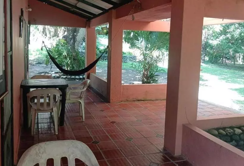 Majatalo Hospedaje Eden