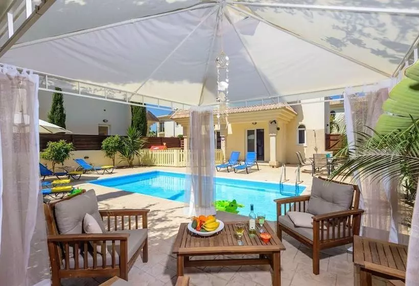 Villa Lydia