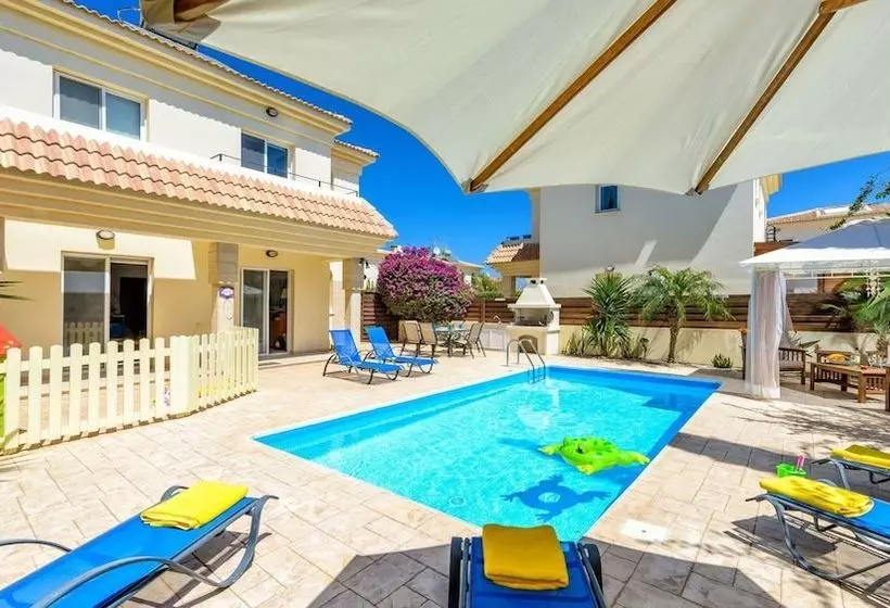 Villa Lydia