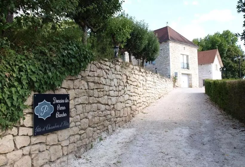 Domaine Des Pierres Blanches   B&b