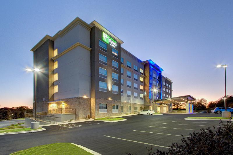 فندق Holiday Inn Express & Suites Charlotte Southwest, An Ihg