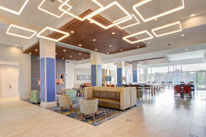 فندق Holiday Inn Express & Suites Charlotte Southwest, An Ihg