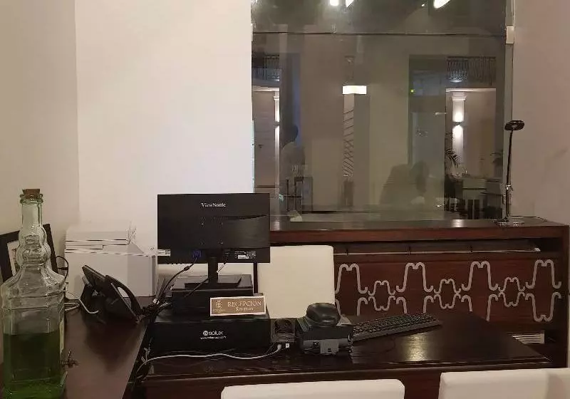 Hotelli Marqués De Cárdenas De Montehermoso