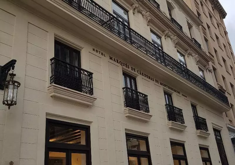 Hotelli Marqués De Cárdenas De Montehermoso