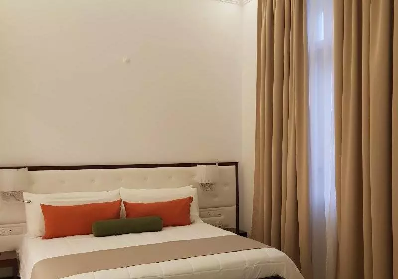 Hotelli Marqués De Cárdenas De Montehermoso