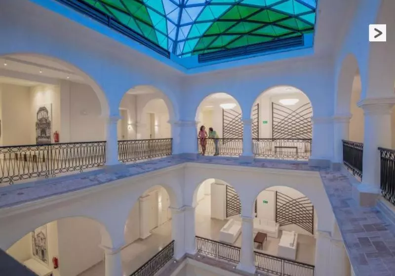 Hotelli Marqués De Cárdenas De Montehermoso