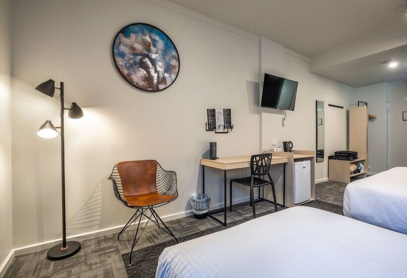 Отель Nightcap At Keysborough