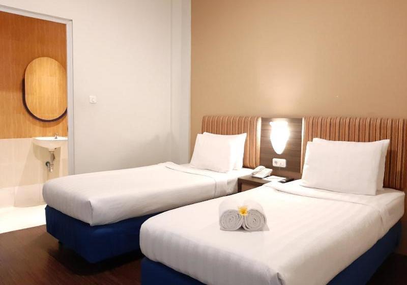 בית מלון כפרי Pantes Semarang By Ihm