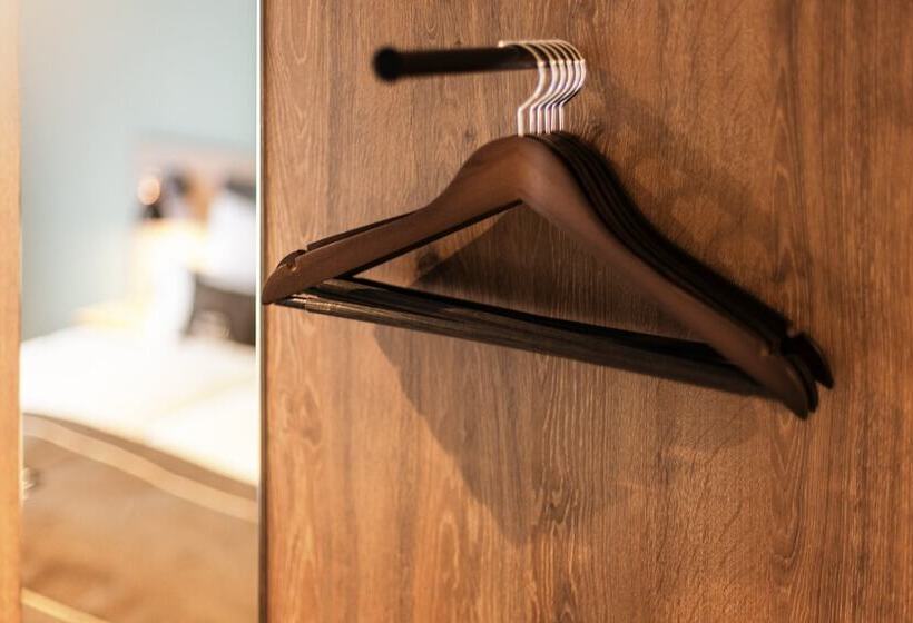 בית מלון כפרי Holiday Inn The Niu, Loom Manchester North By Ihg