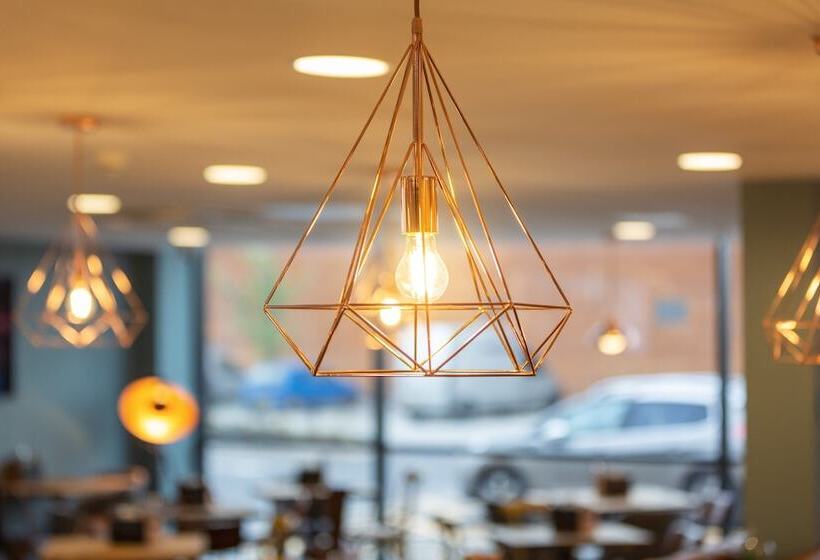 בית מלון כפרי Holiday Inn The Niu, Loom Manchester North By Ihg