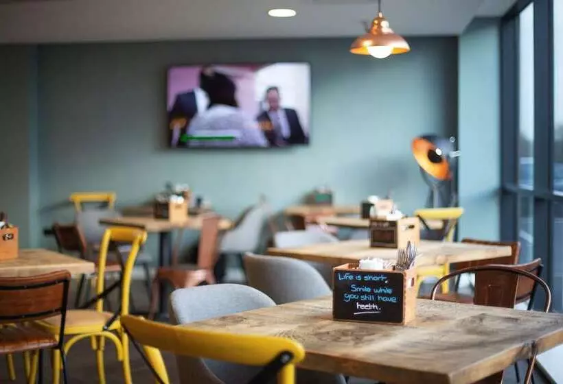هتل Holiday Inn   The Niu, Loom Manchester North By Ihg