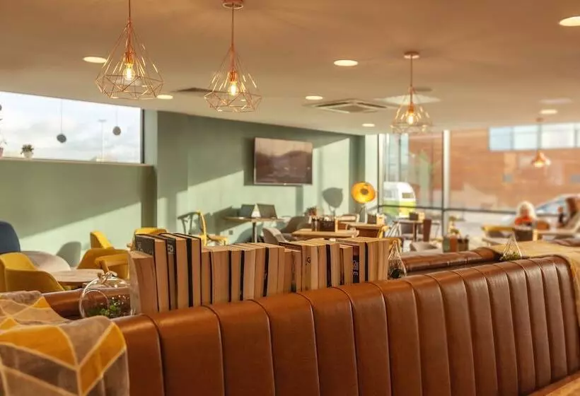 هتل Holiday Inn   The Niu, Loom Manchester North By Ihg