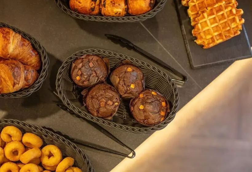 هتل Holiday Inn   The Niu, Loom Manchester North By Ihg