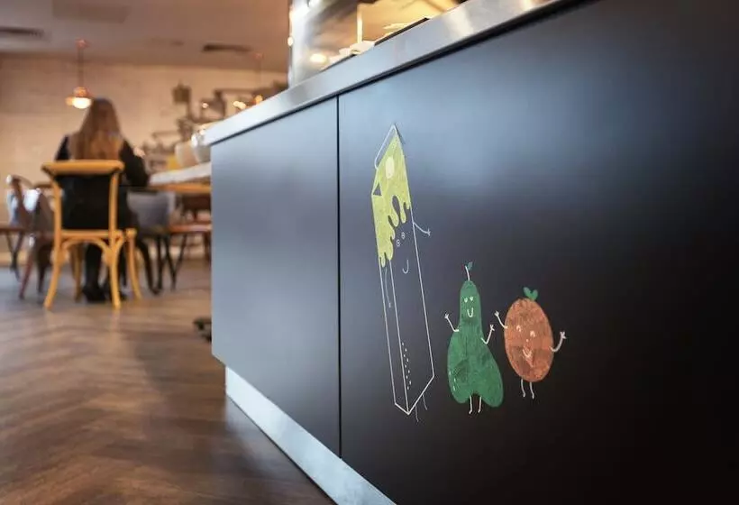 هتل Holiday Inn   The Niu, Loom Manchester North By Ihg