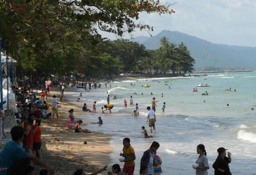 ホテル Thipburee Resort