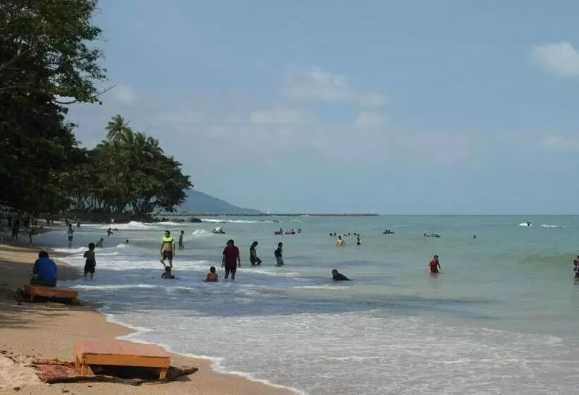 Hotelli Thipburee Resort