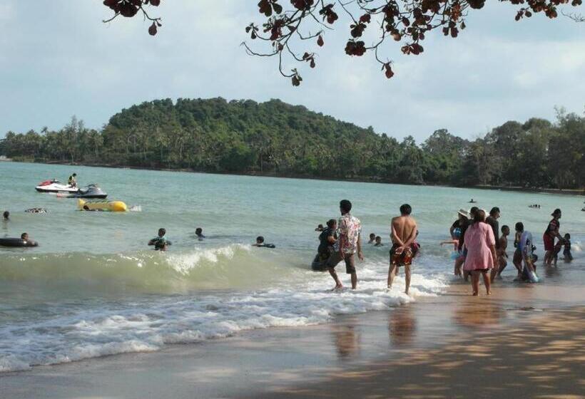 ホテル Thipburee Resort