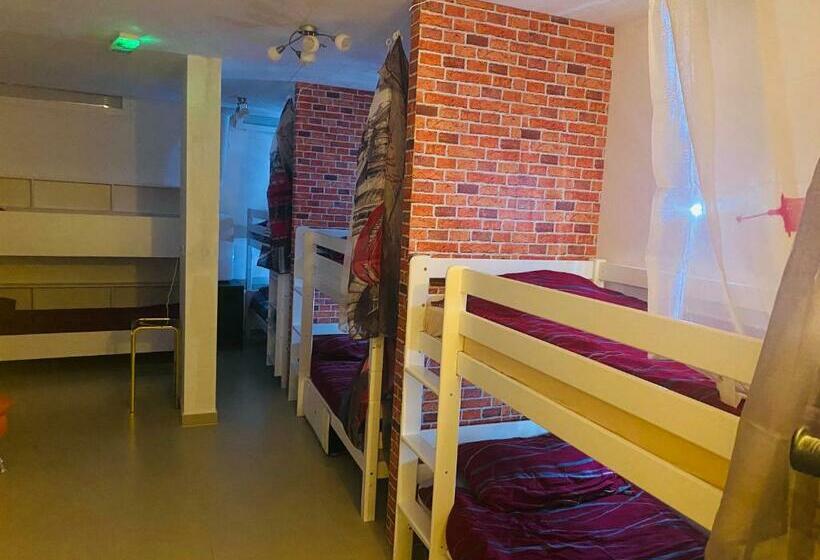 Hostel Ot