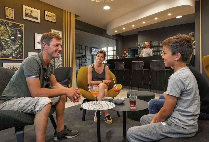 Aparthotel & Spa Adagio Vannes