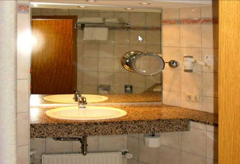 Отель Gasthof Goldener Adler