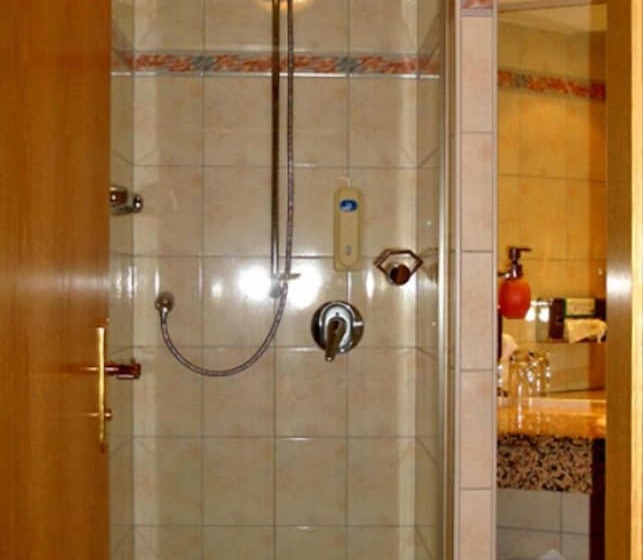 Отель Gasthof Goldener Adler