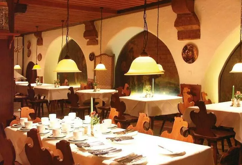 Hotelli Gasthof Goldener Adler