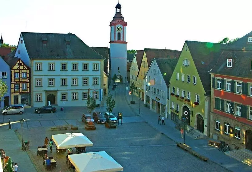 Hotelli Gasthof Goldener Adler